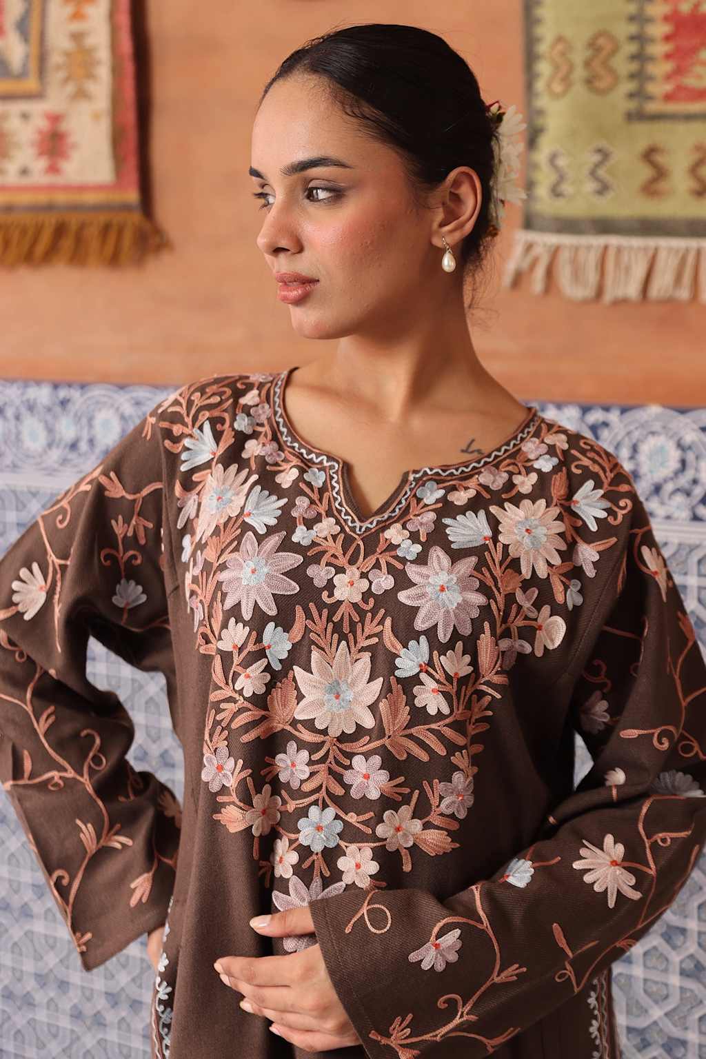 Handcrafted Kani Weave Masterpiece — authentic Kashmiri Kani Shawl by Kashir Apparels